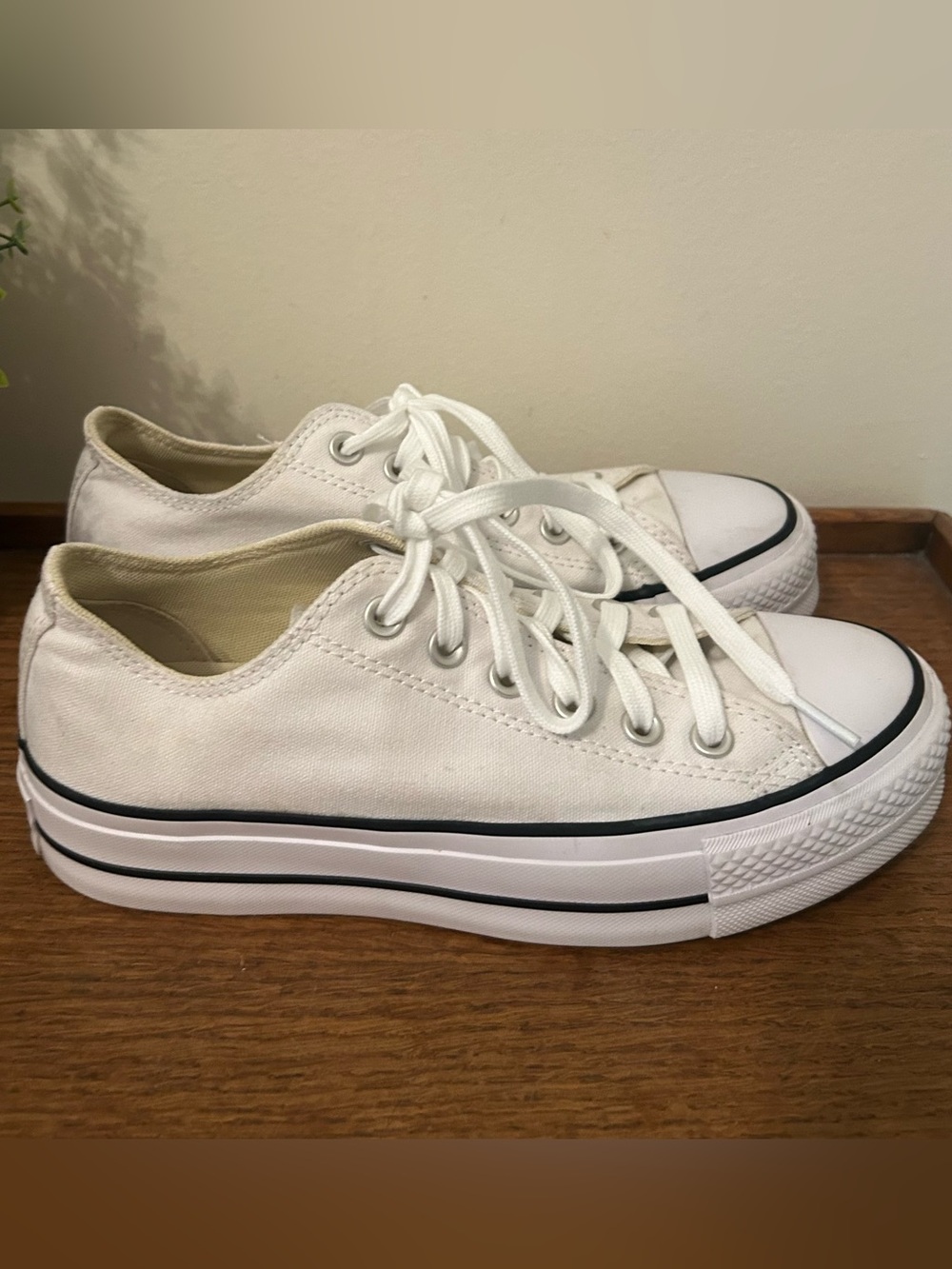 Converse Women's Chuck Taylor All Star Lift Sneakers White/Black -US 7.5/ EU 38